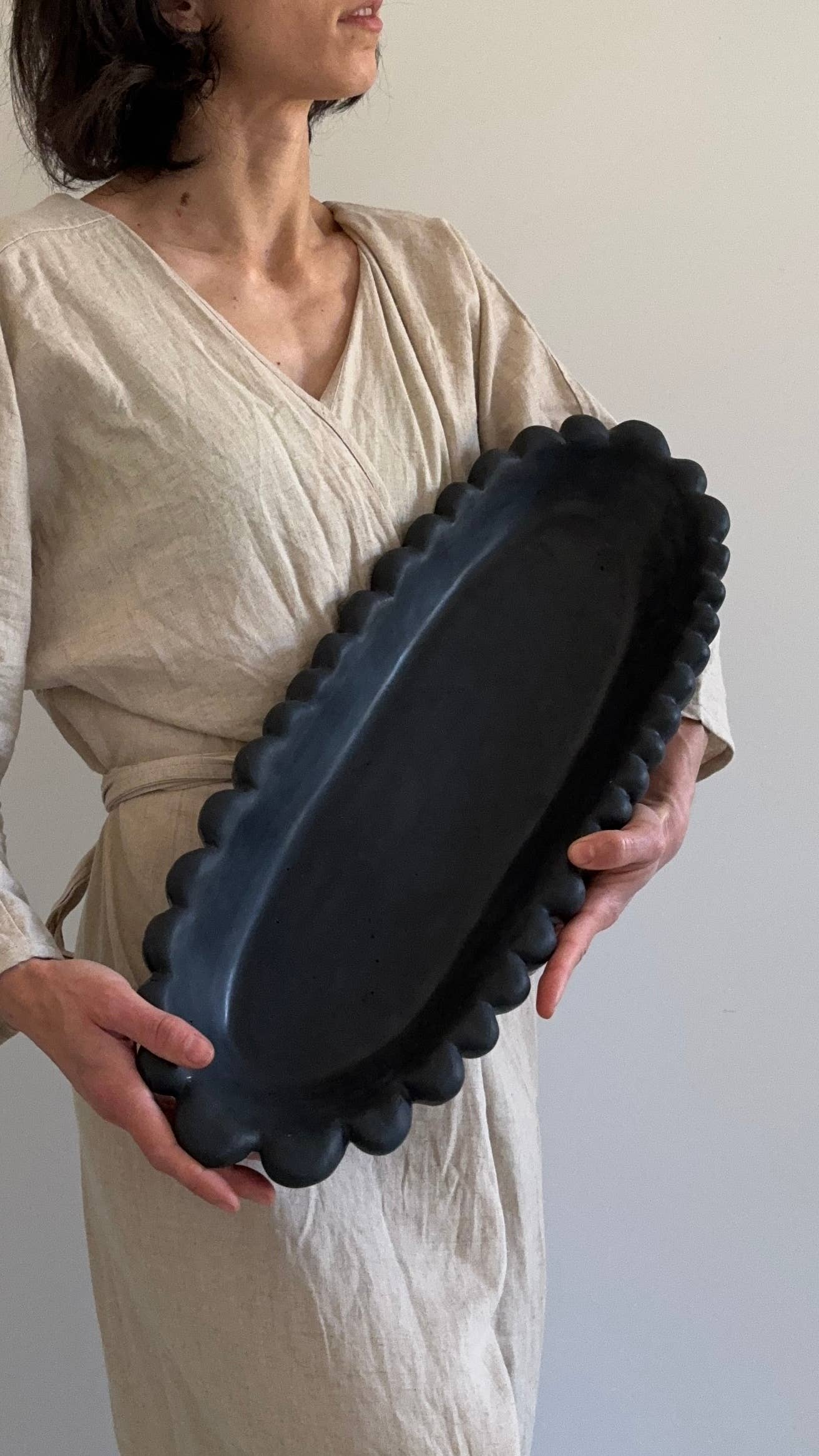 FORMA XXL Handmade Concrete Bowl : BLACK