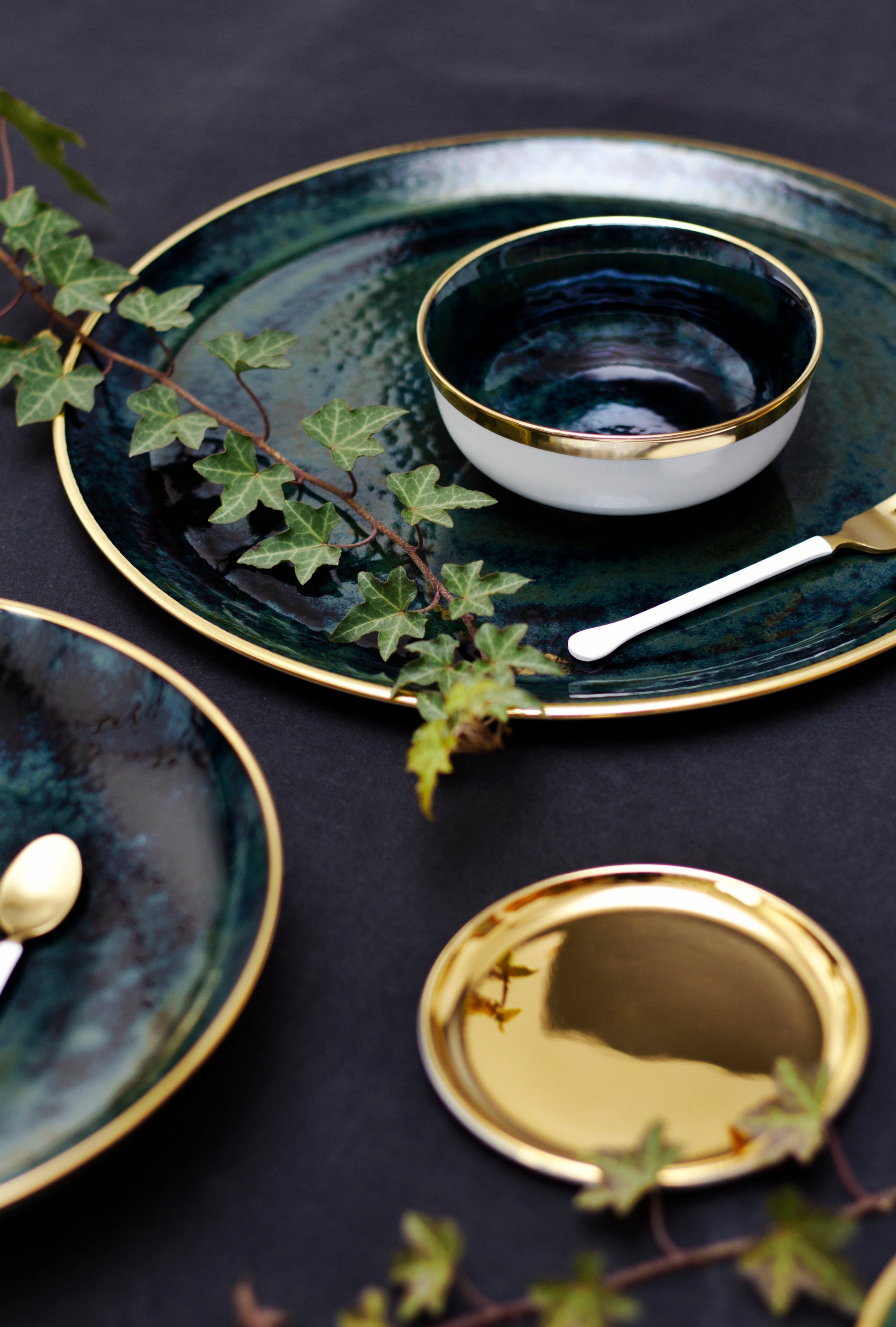 Lush Forest Flat Tart Platter in deep green malachite glaze with 24k gold rim, ivy accents.
