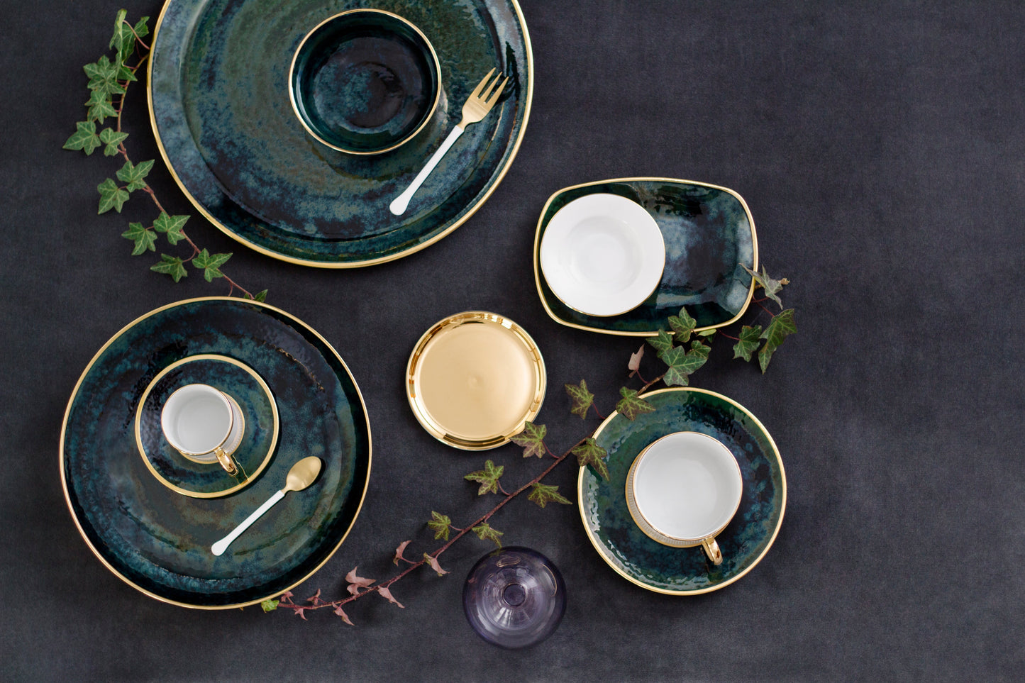 Lush Forest flat tart platter in green malachite glaze with 24k gold trim on French porcelain.