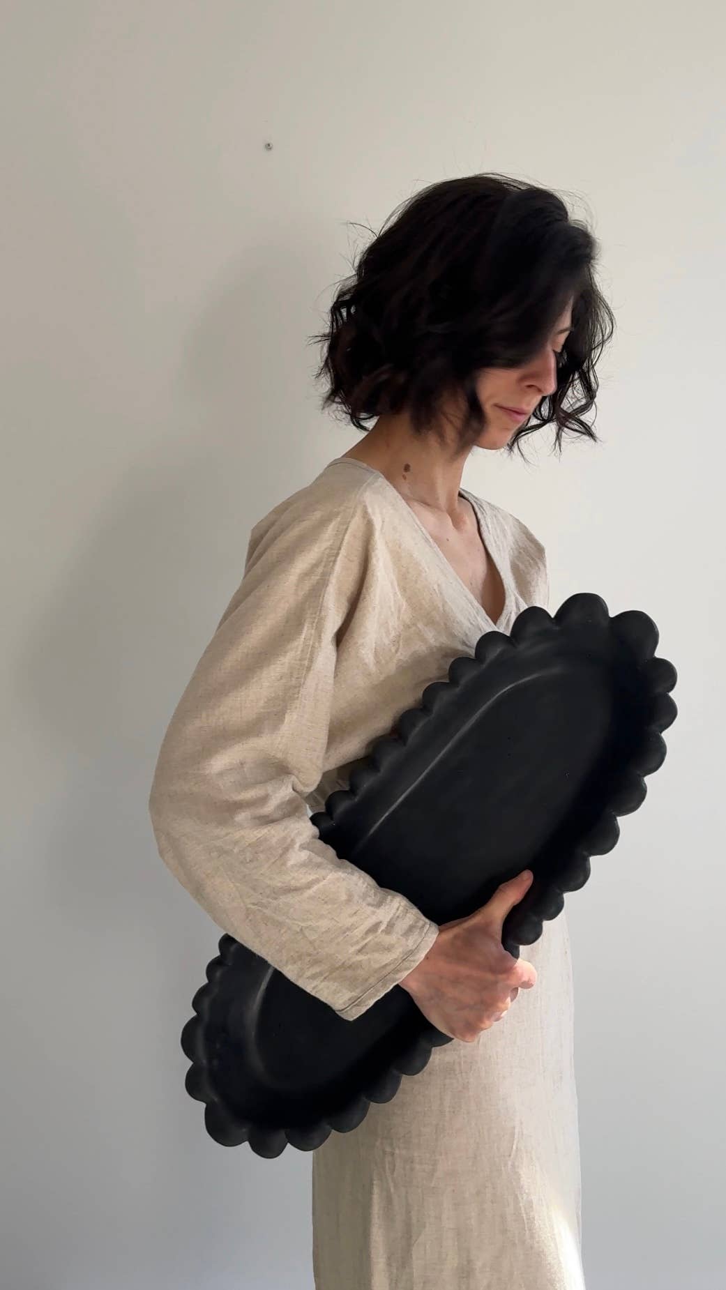 FORMA XXL Handmade Concrete Bowl : BLACK