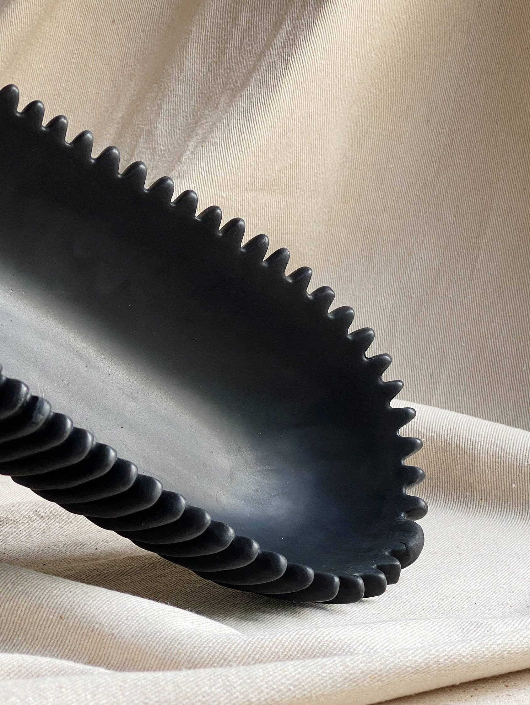 FORMA black handmade concrete oval bowl with scalloped edge, decorative centerpiece, 32x14x7 cm