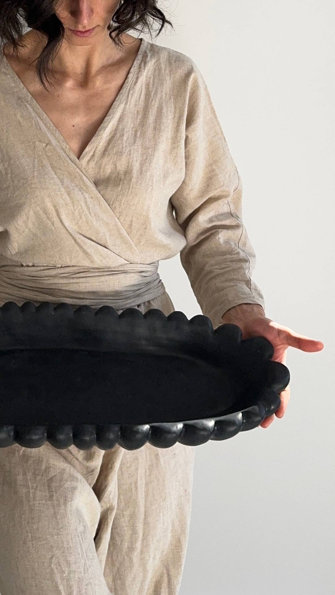 FORMA XXL Handmade Concrete Bowl : BLACK