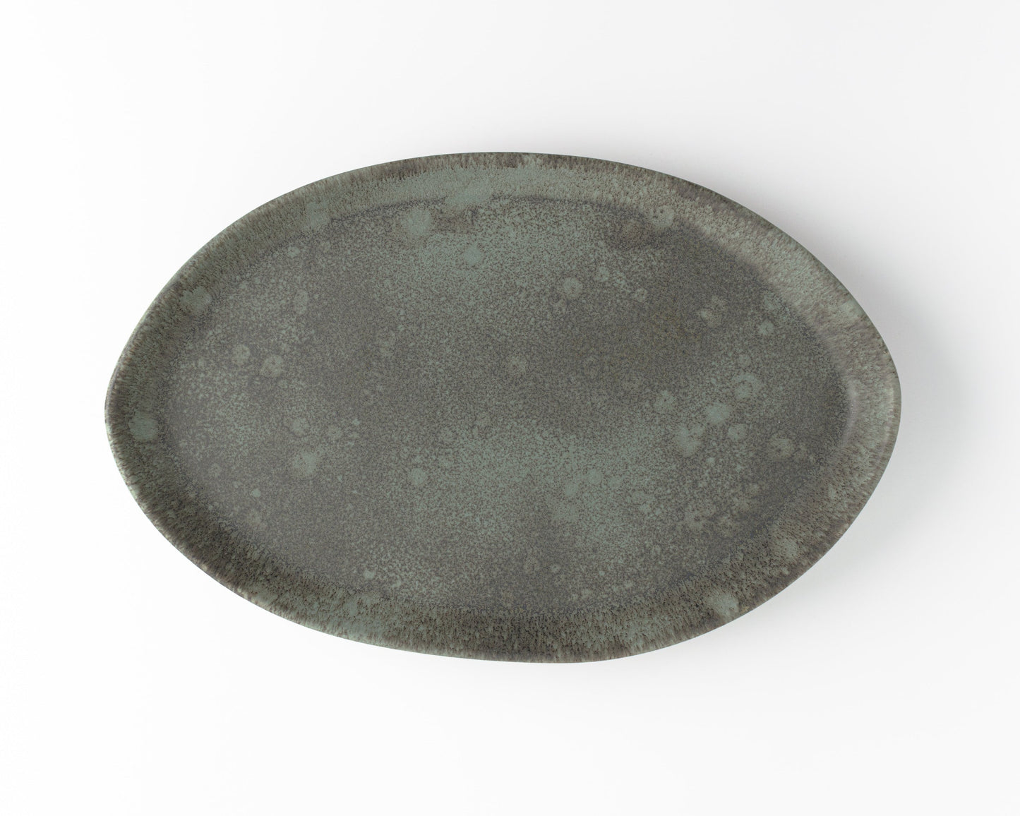 Grey speckled oval platter from a 3-piece serving set in 13-inch, 15-inch, and 18-inch sizes.